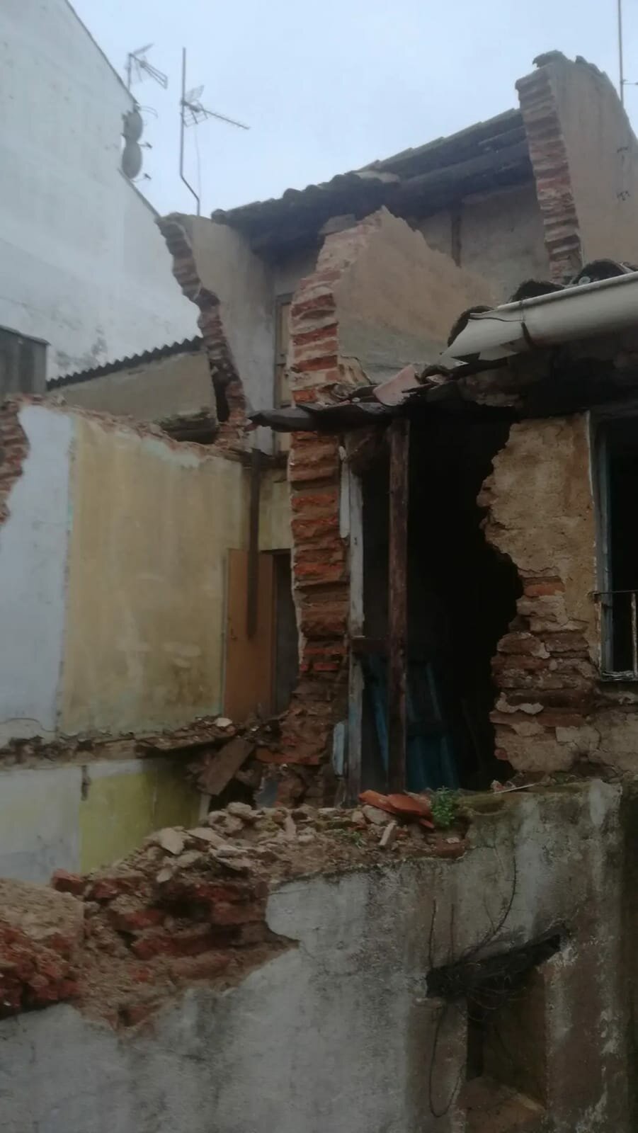 Vecinos de la calle El Salvador piden ayuda a Intramuros por el mal ...